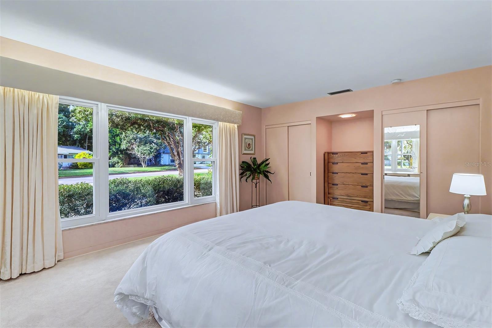 Image 13 of 36 For 1515 Serpentine Drive S