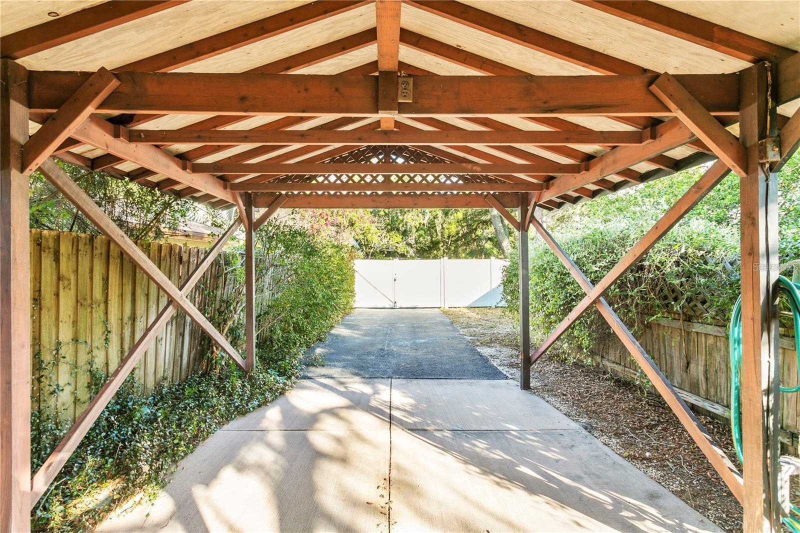 Image 21 of 36 For 1515 Serpentine Drive S