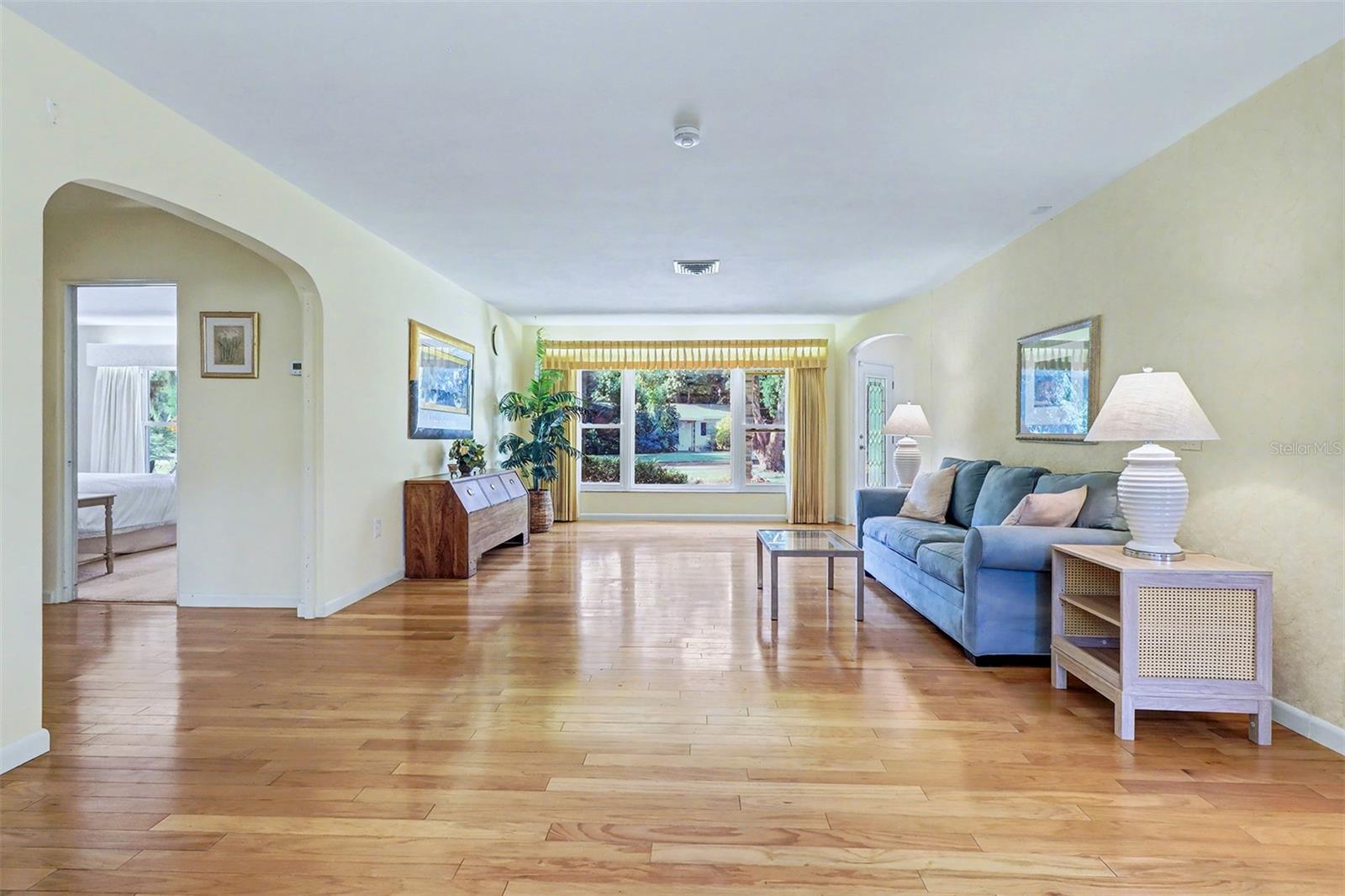 Image 27 of 36 For 1515 Serpentine Drive S