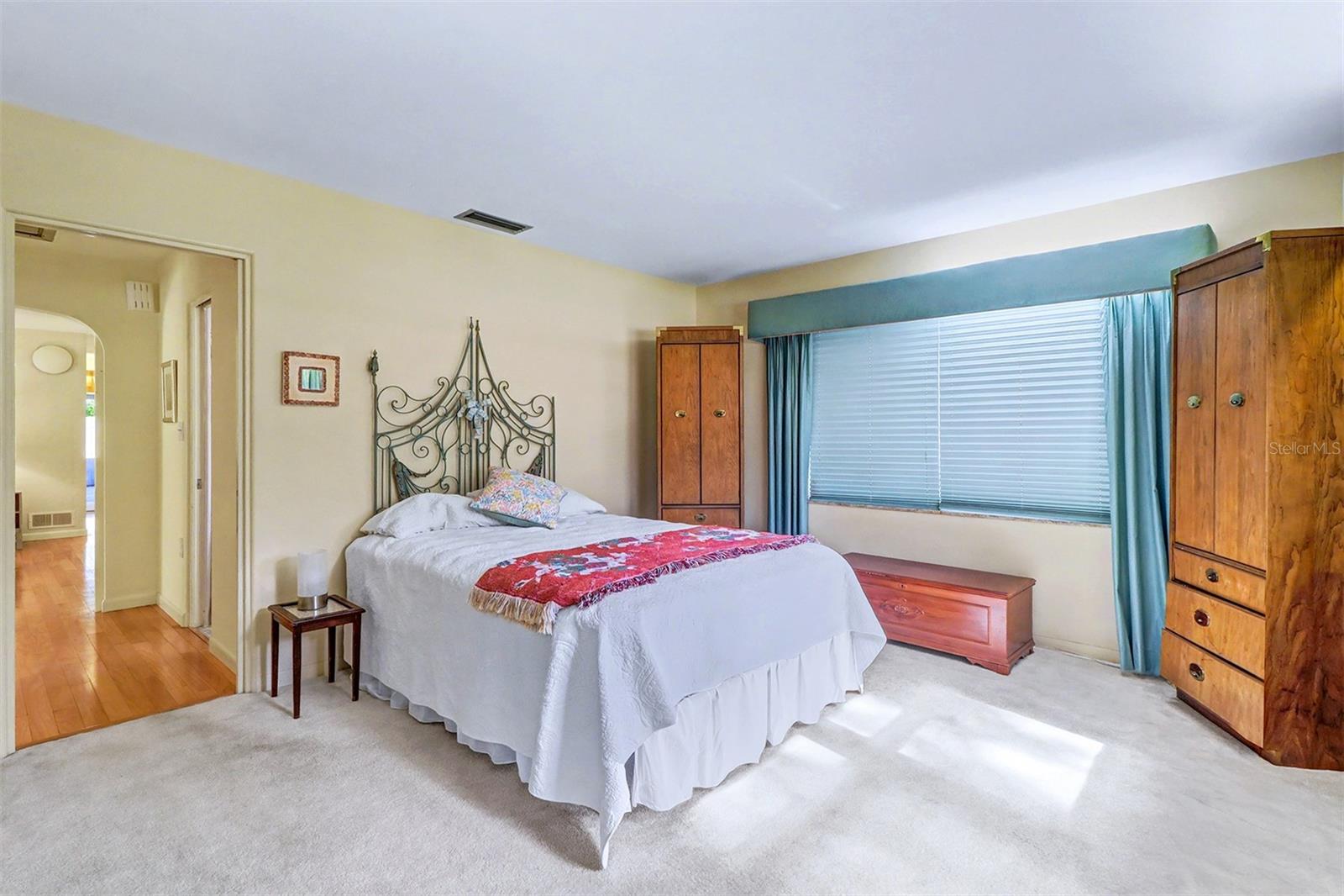 Image 8 of 36 For 1515 Serpentine Drive S