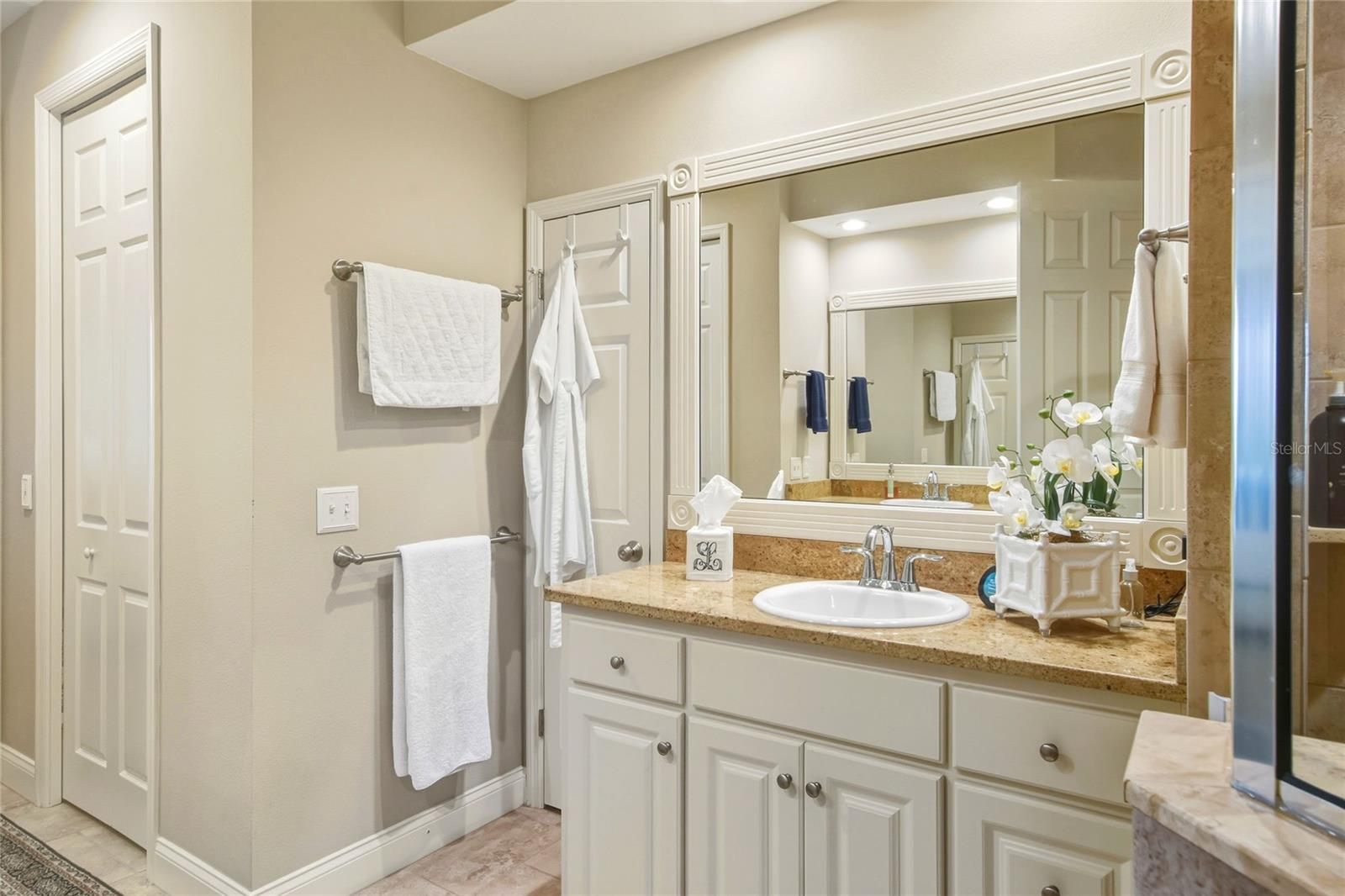 Image 26 of 55 For 2956 Mission Lakes Drive 49