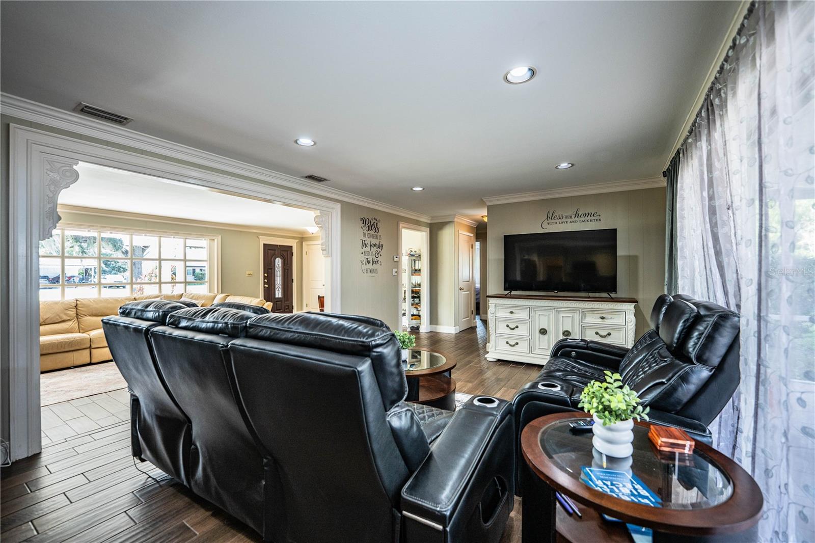 Image 23 of 49 For 1140 George Street