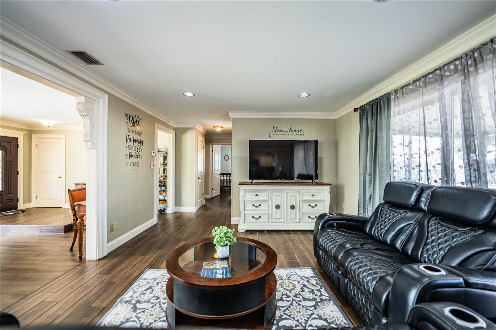 Image 24 of 49 For 1140 George Street