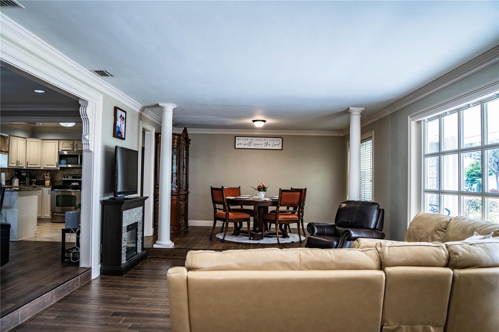 Image 48 of 49 For 1140 George Street