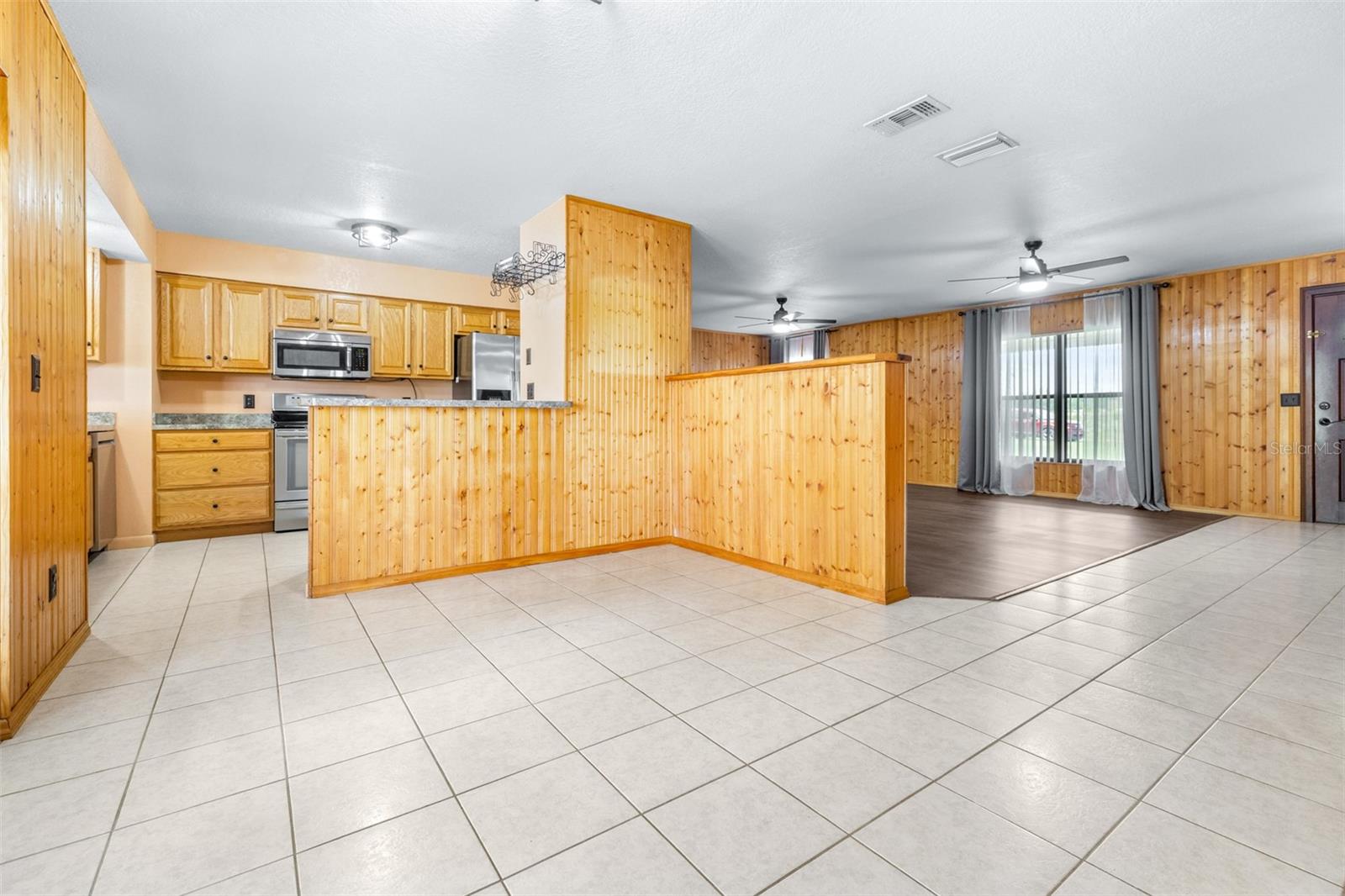 Image 11 of 85 For 1645 County Road 630 W