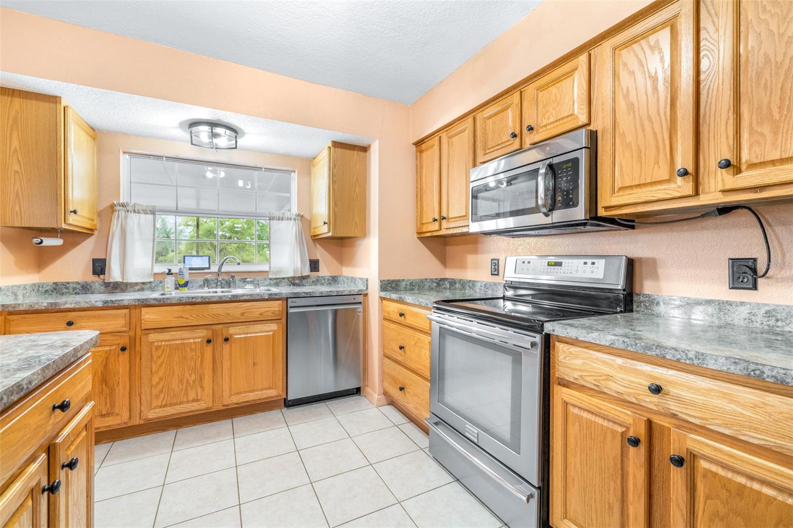 Image 14 of 85 For 1645 County Road 630 W