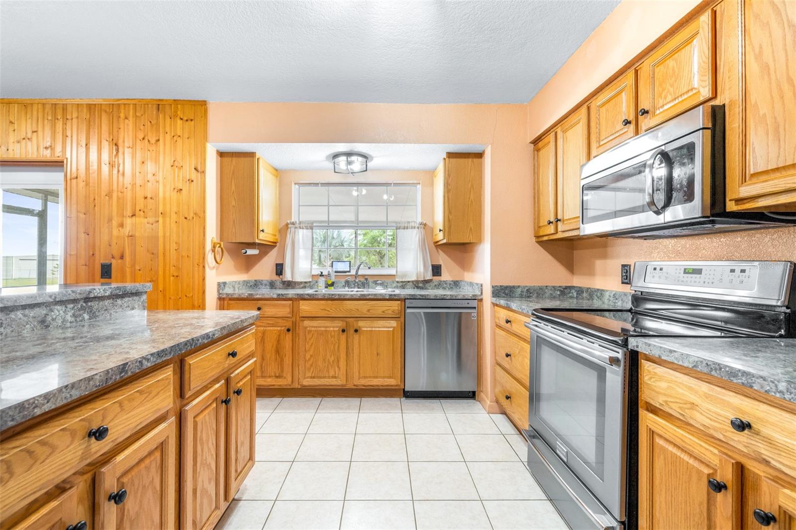 Image 15 of 85 For 1645 County Road 630 W