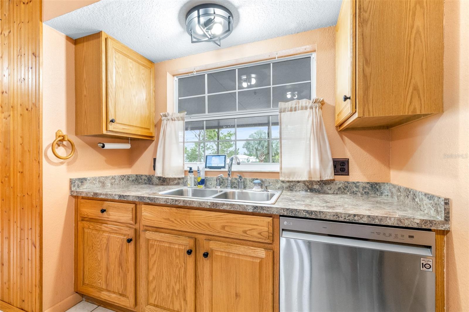 Image 16 of 85 For 1645 County Road 630 W