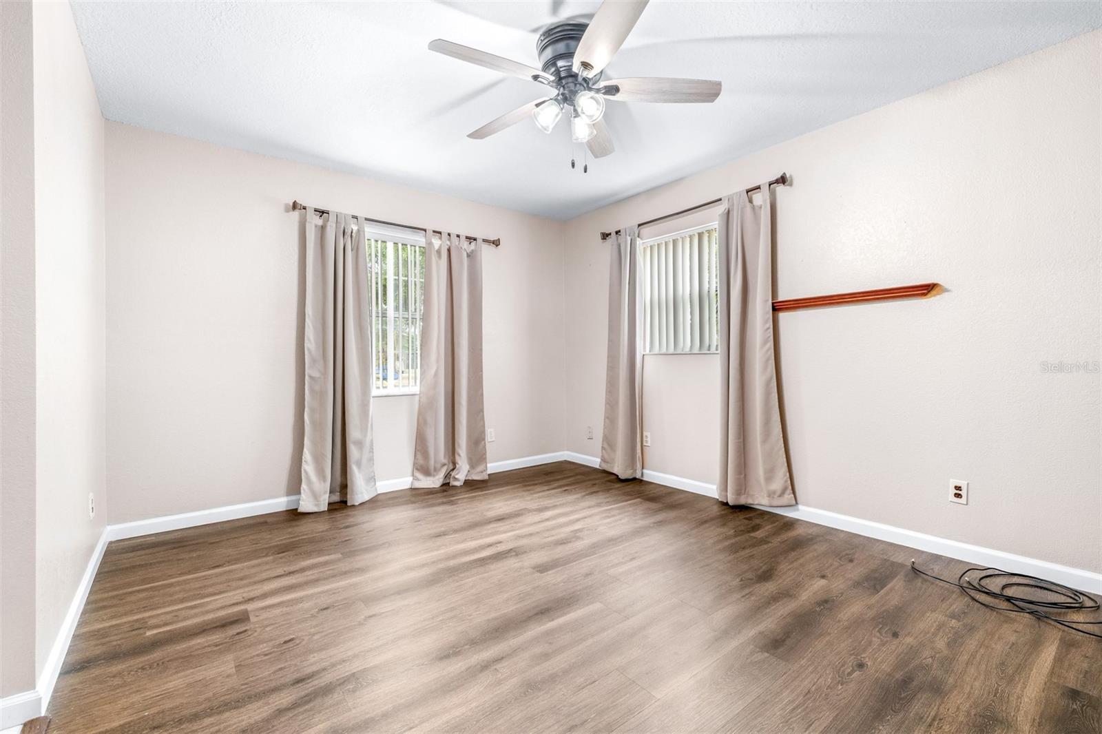 Image 18 of 85 For 1645 County Road 630 W