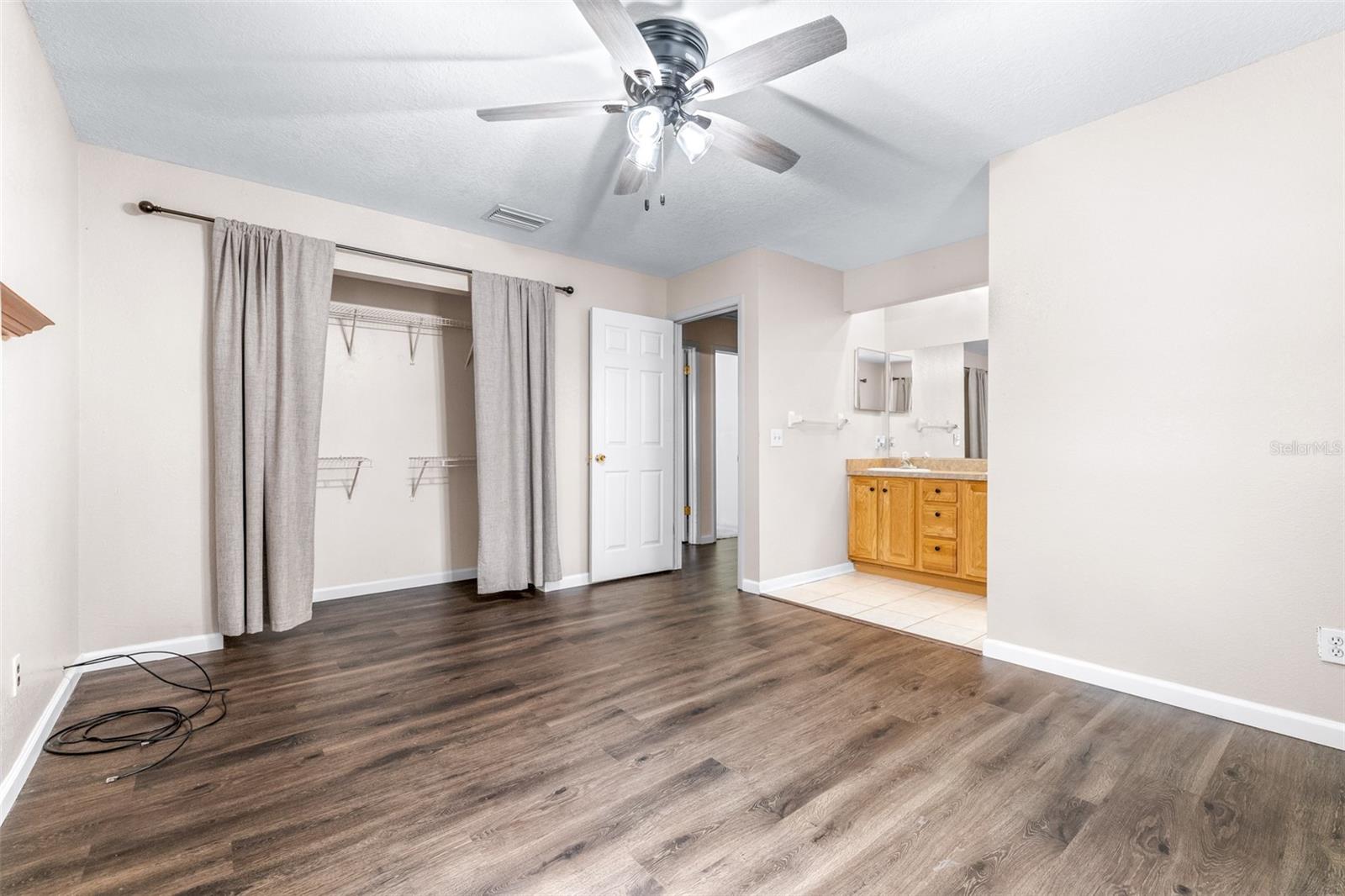 Image 20 of 85 For 1645 County Road 630 W