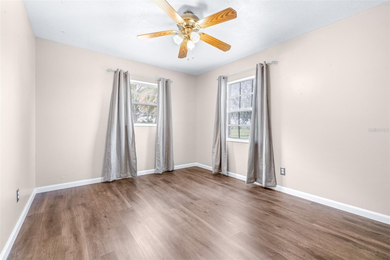 Image 26 of 85 For 1645 County Road 630 W