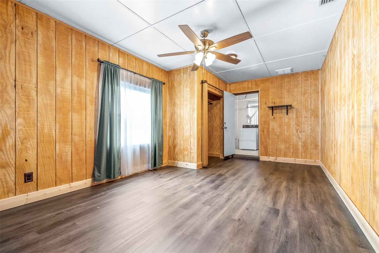 Image 32 of 85 For 1645 County Road 630 W