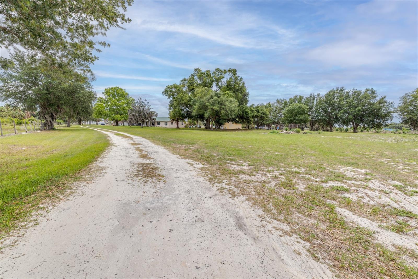 Image 63 of 85 For 1645 County Road 630 W