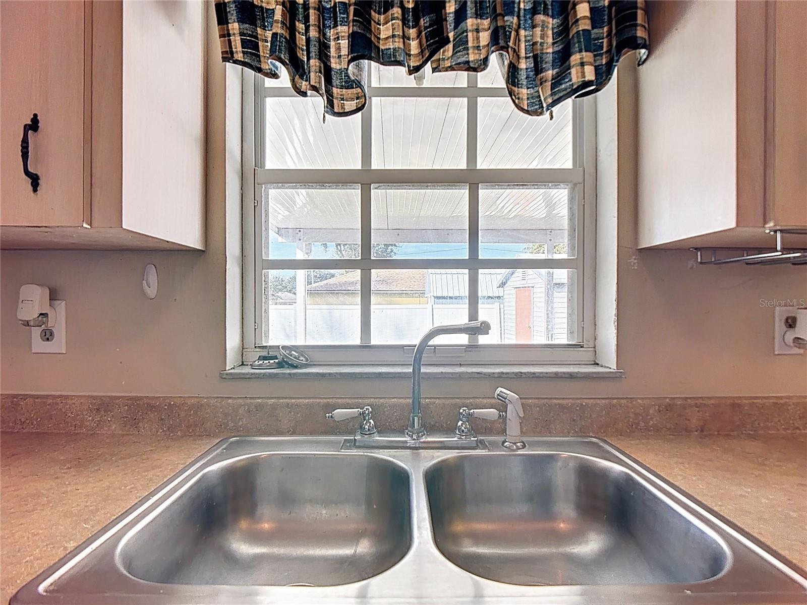 Image 10 of 30 For 149 Summer View Circle