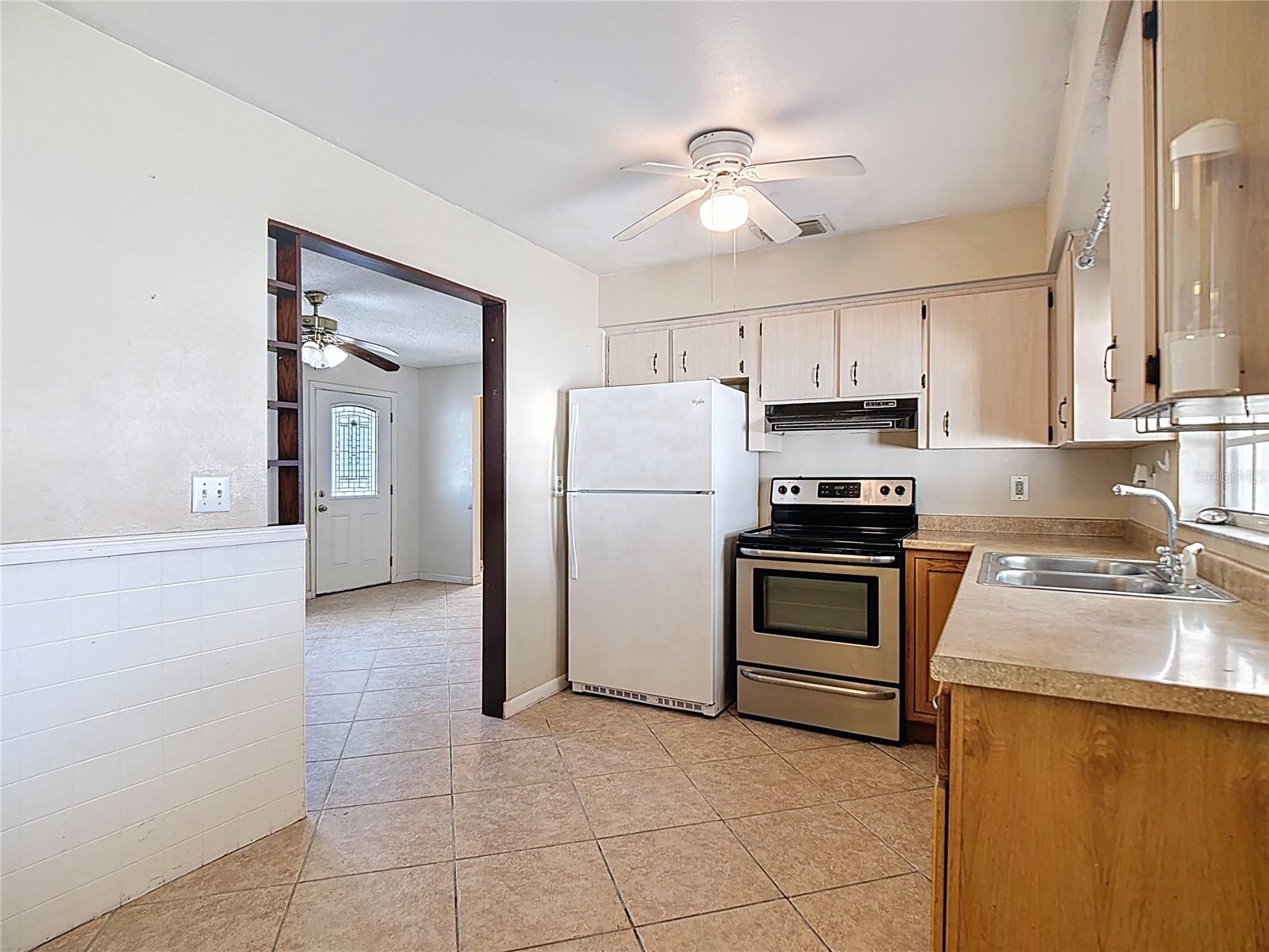 Image 7 of 30 For 149 Summer View Circle