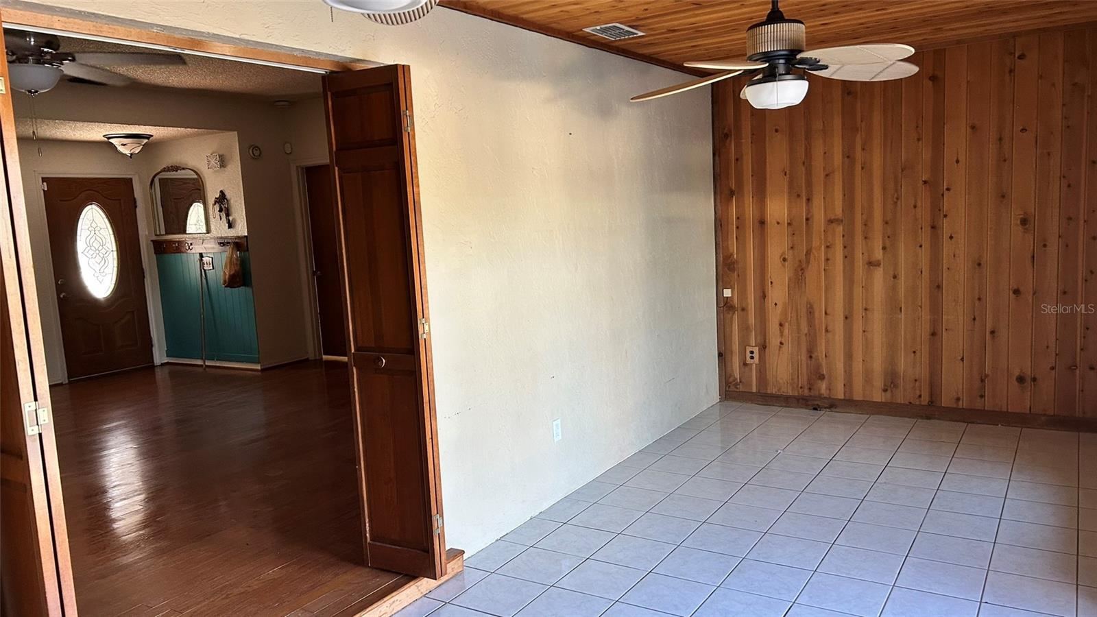 Image 13 of 27 For 811 Carlton Avenue