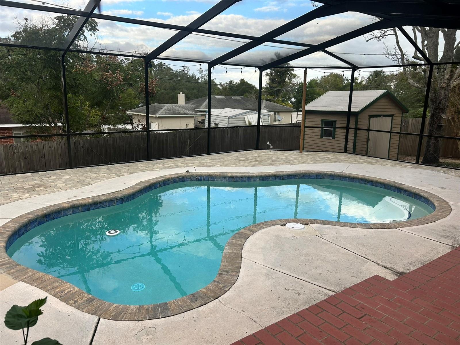 Image 4 of 27 For 811 Carlton Avenue