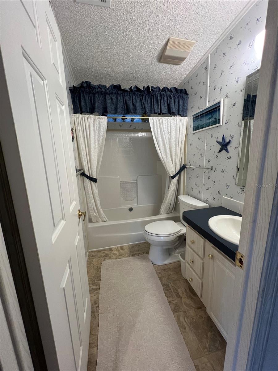 Image 16 of 17 For 6236 Knotty Pine Drive Se