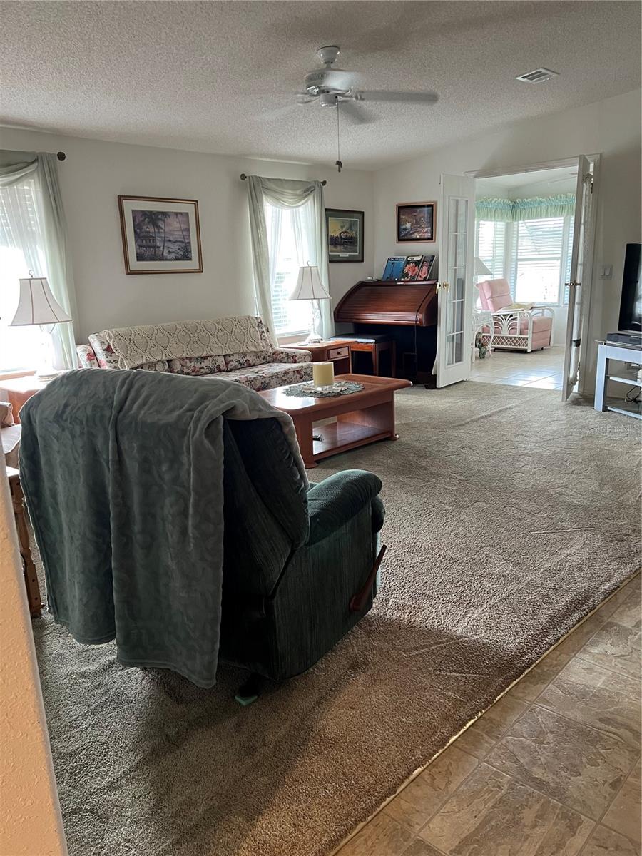 Image 5 of 17 For 6236 Knotty Pine Drive Se