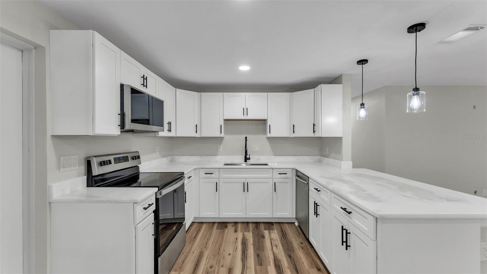 Image 11 of 30 For 1204 Nancy Terrace