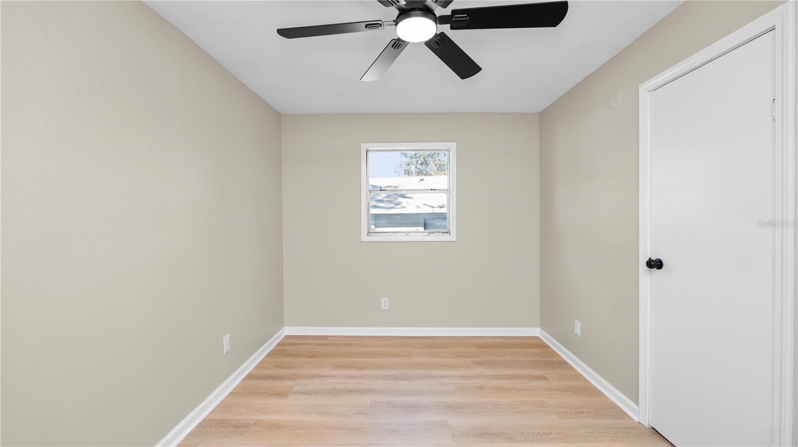 Listing photo id 24 for 1903 Lime Street