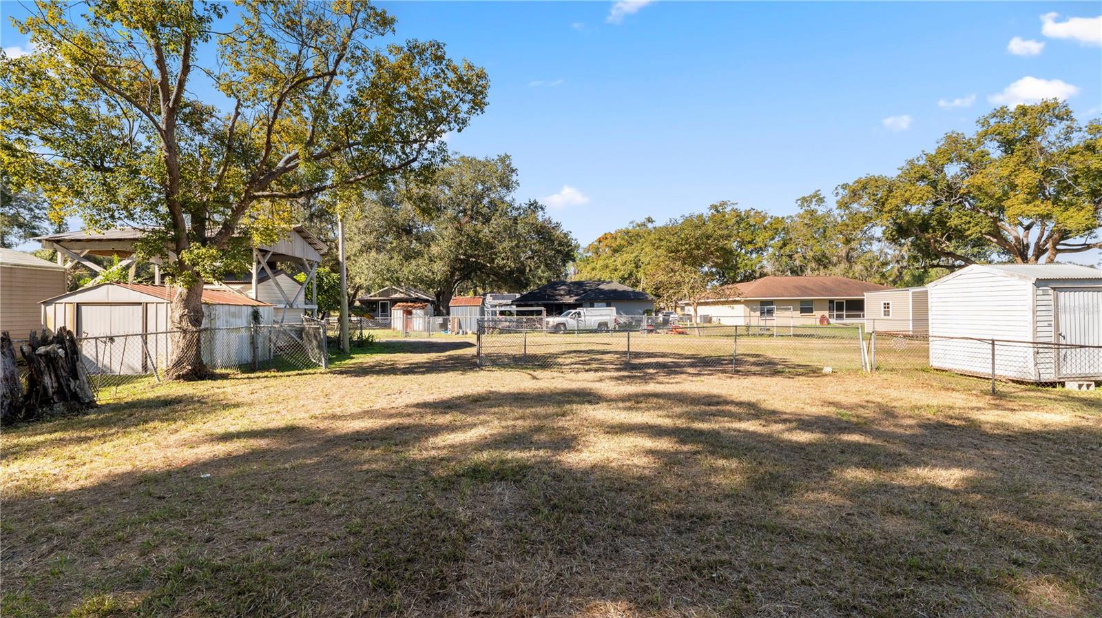 Listing photo id 26 for 1903 Lime Street