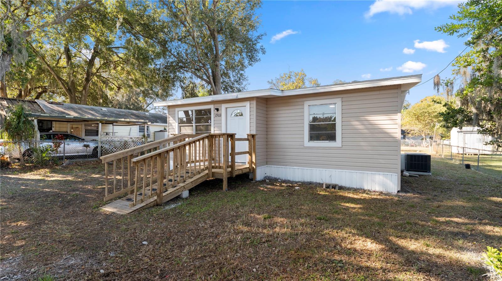 Listing photo id 31 for 1903 Lime Street