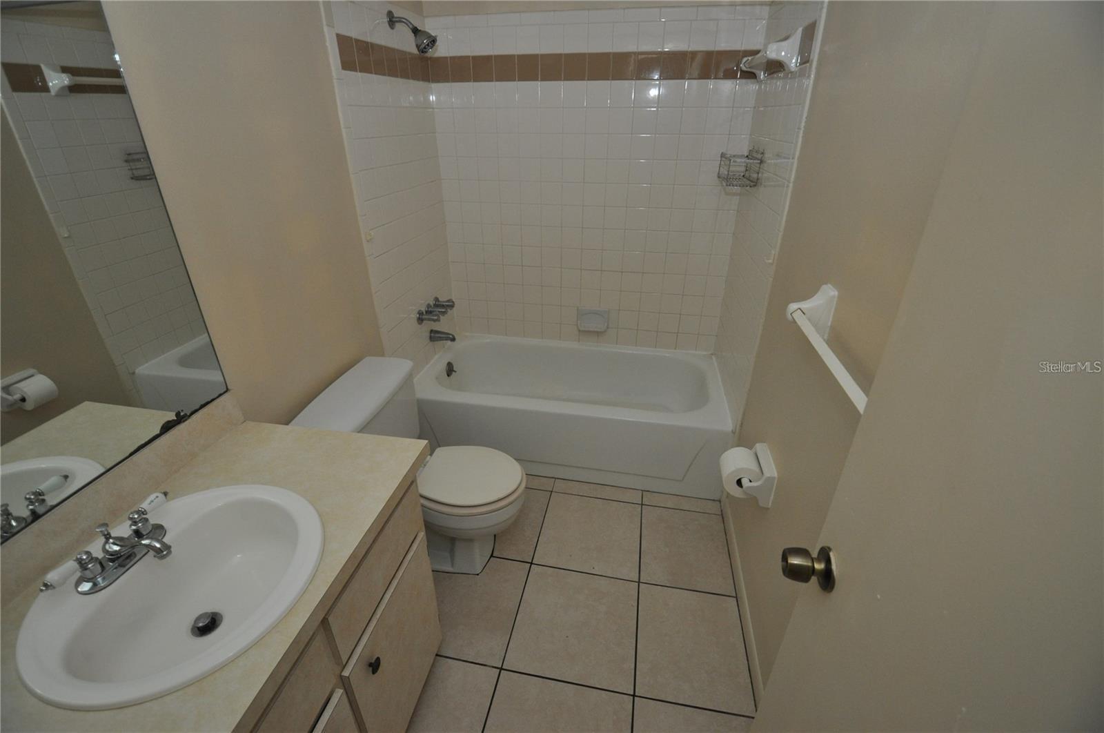 Image 5 of 12 For 127 Shannon Drive