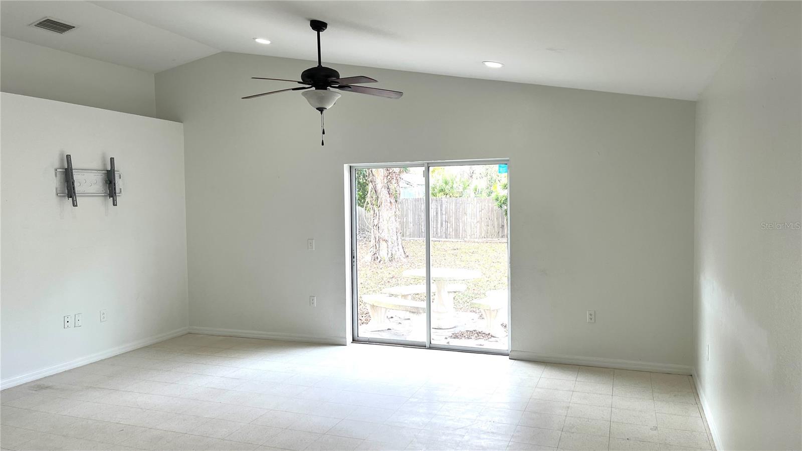 Image 7 of 14 For 1310 Myrtle Street