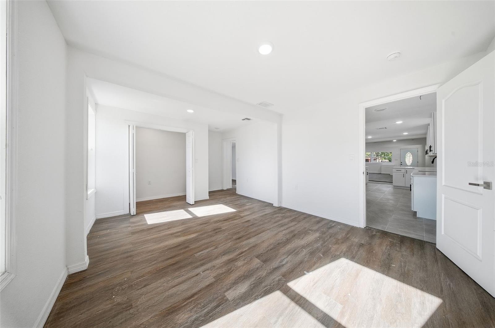 Image 14 of 37 For 1120 Marjorie Street