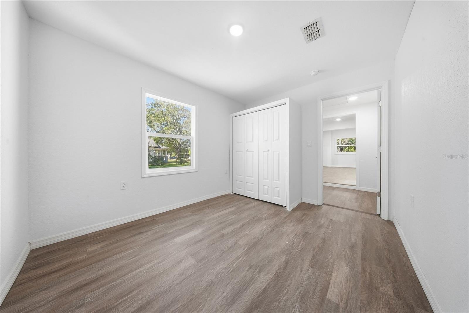 Image 21 of 37 For 1120 Marjorie Street