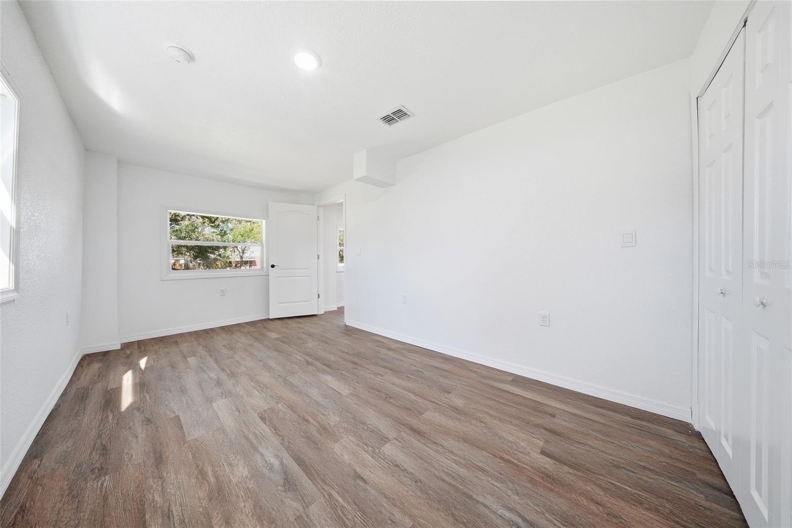 Image 24 of 37 For 1120 Marjorie Street