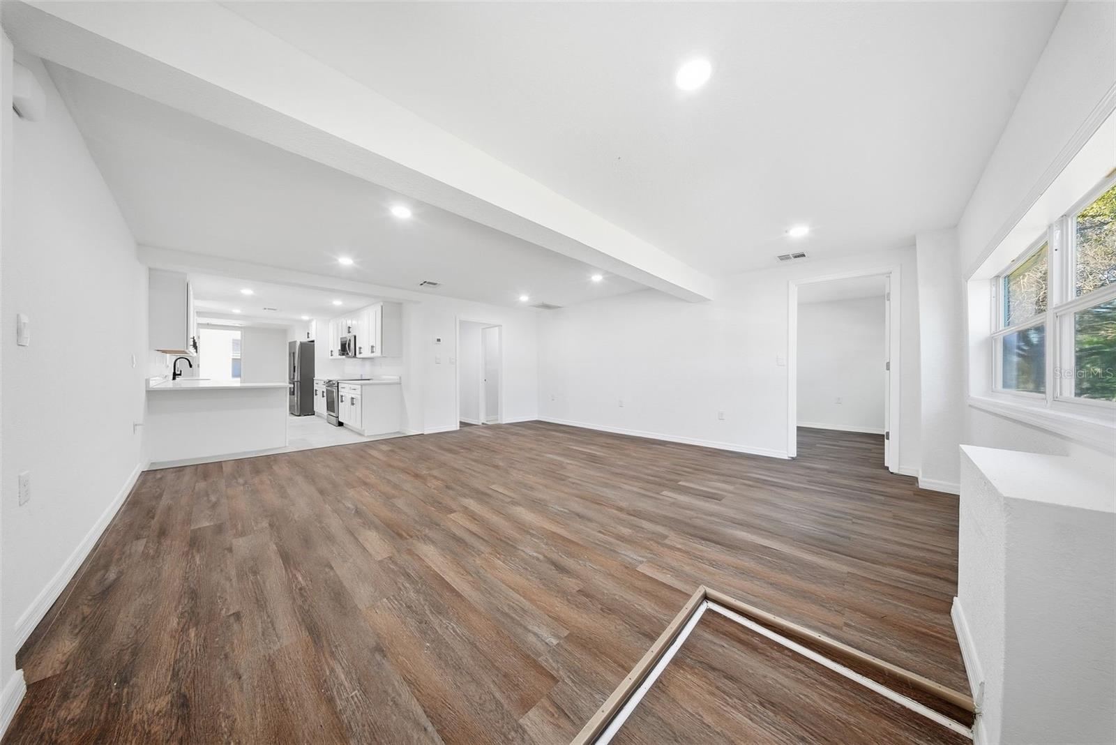 Image 3 of 37 For 1120 Marjorie Street