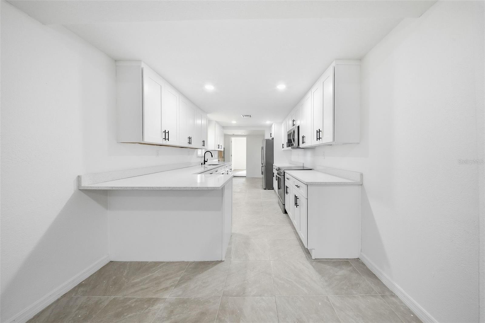 Image 8 of 37 For 1120 Marjorie Street