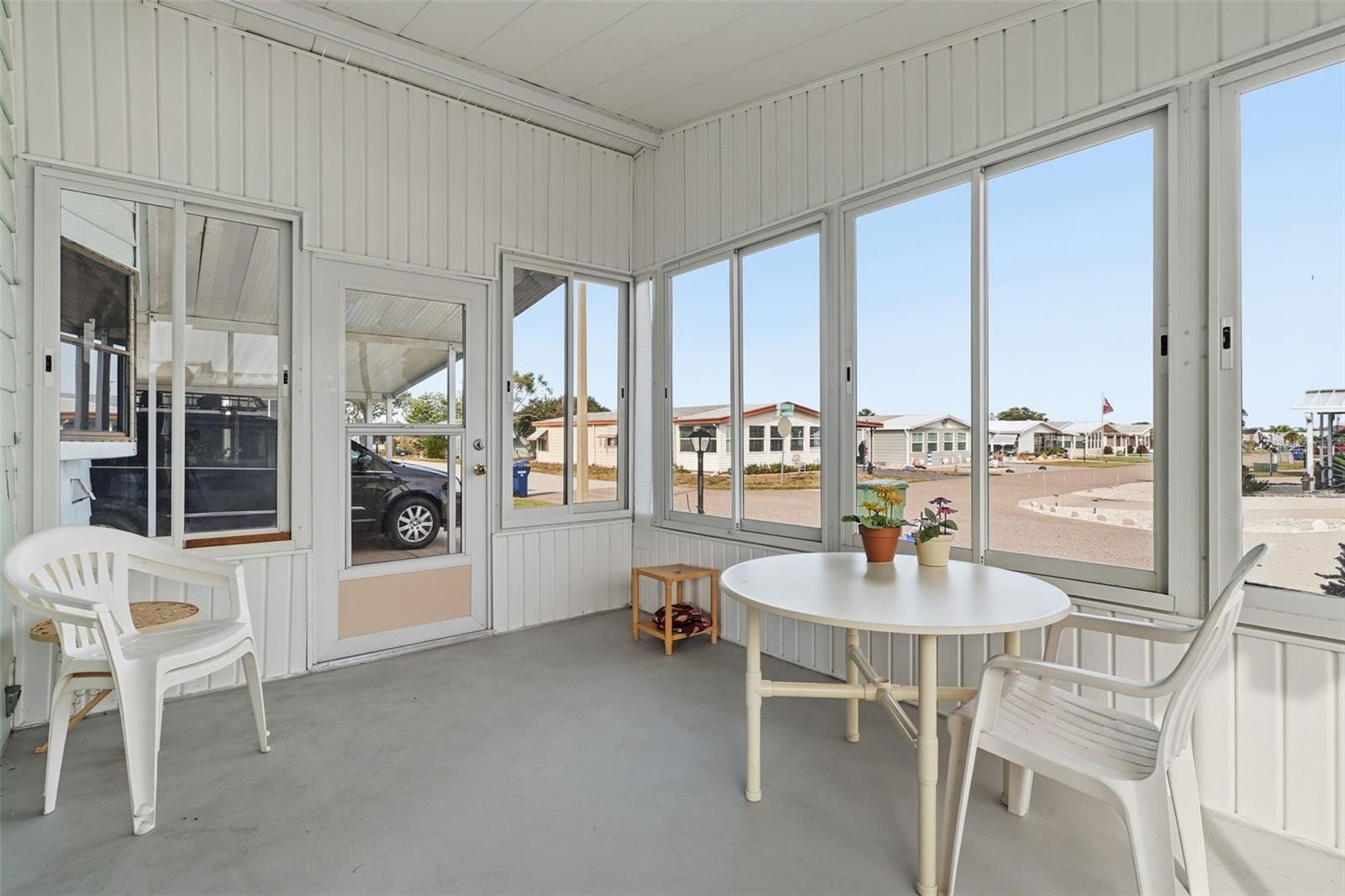 Image 12 of 39 For 6644 Princeton Drive Ne