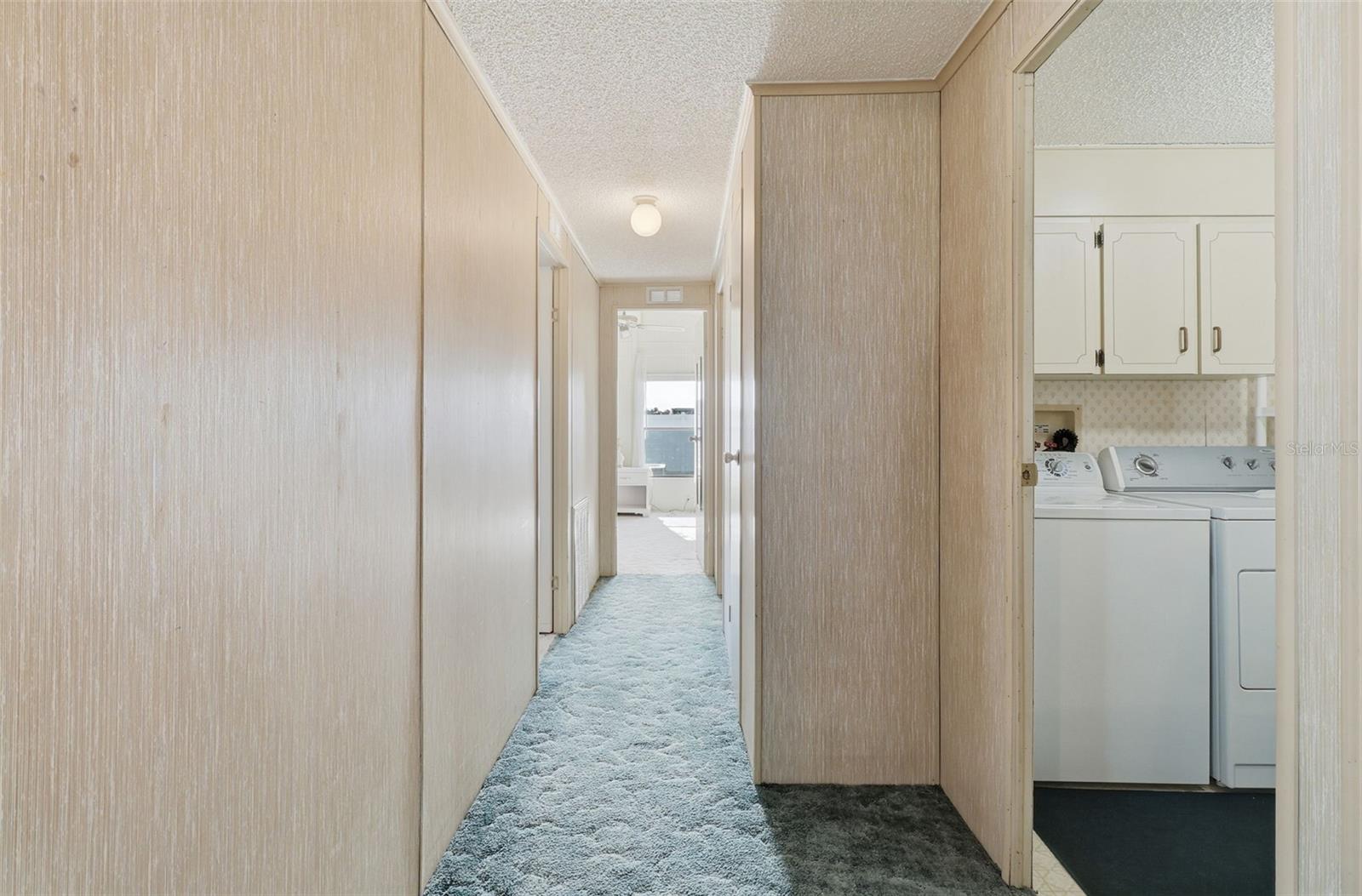 Image 14 of 39 For 6644 Princeton Drive Ne