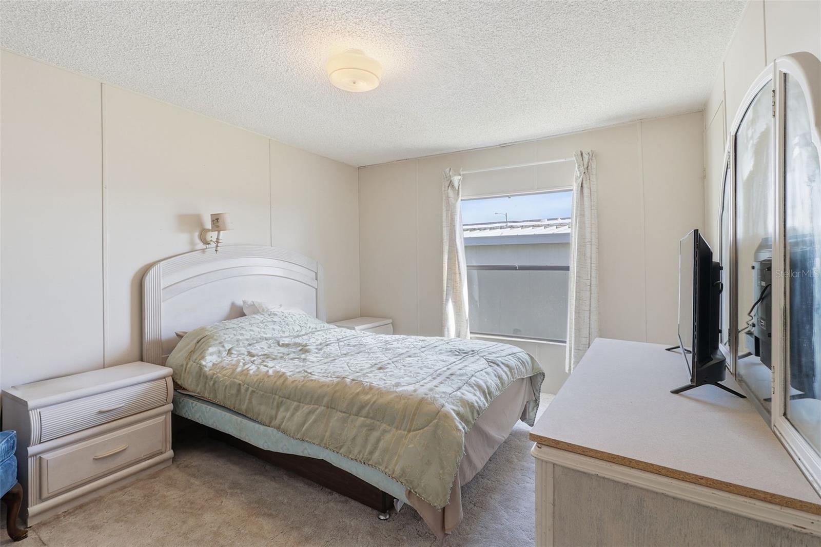 Image 15 of 39 For 6644 Princeton Drive Ne