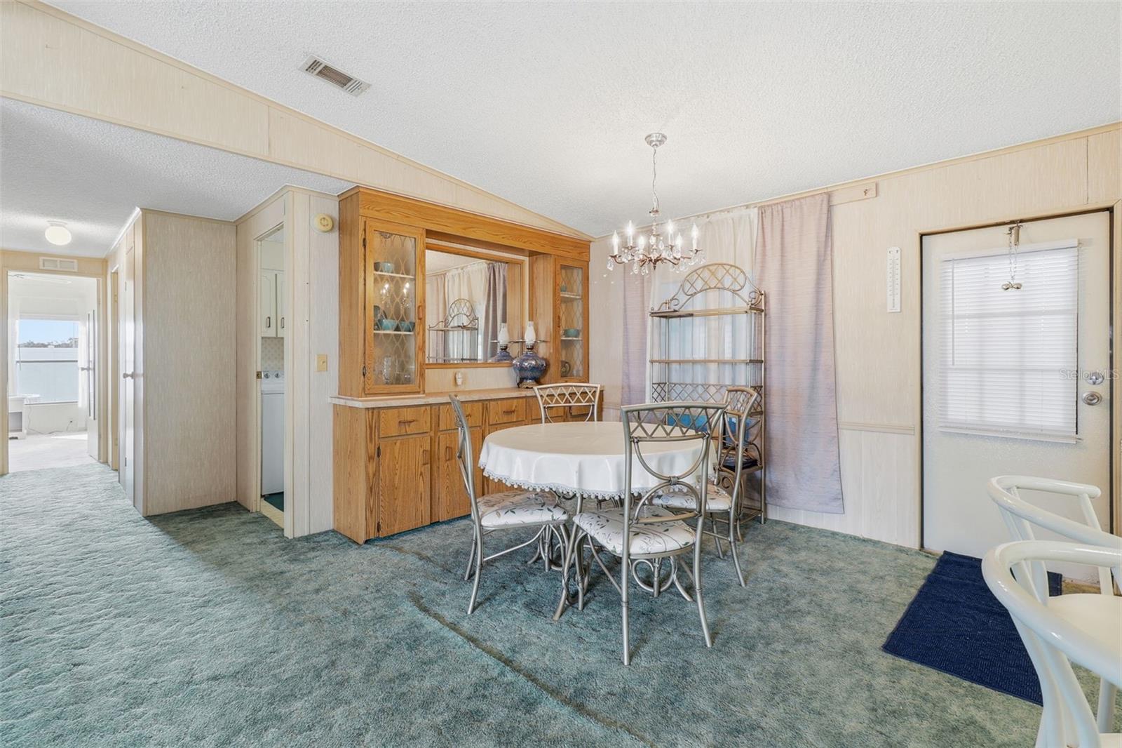 Image 7 of 39 For 6644 Princeton Drive Ne