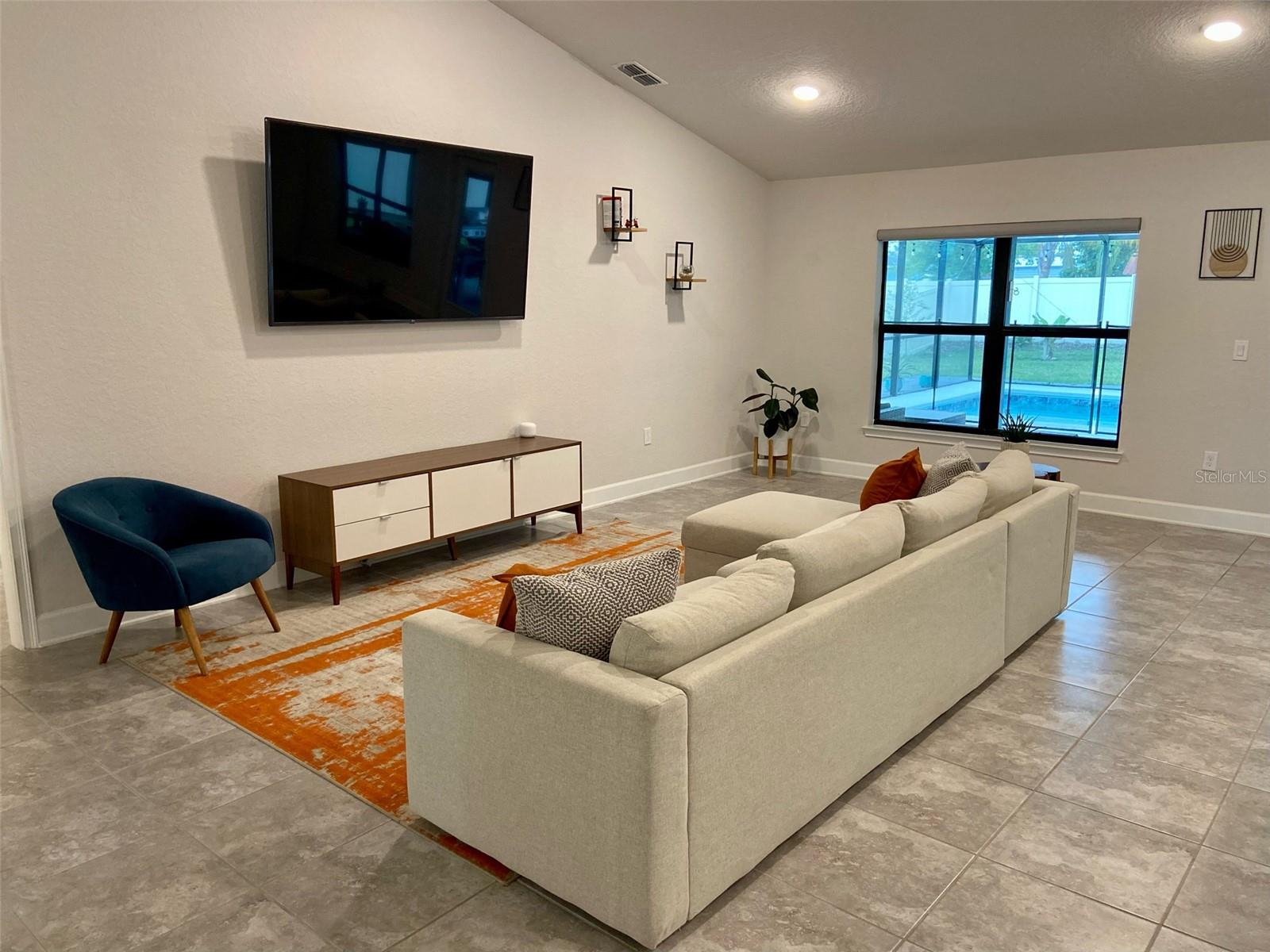 Image 5 of 21 For 6525 Alamanda Hills Circle