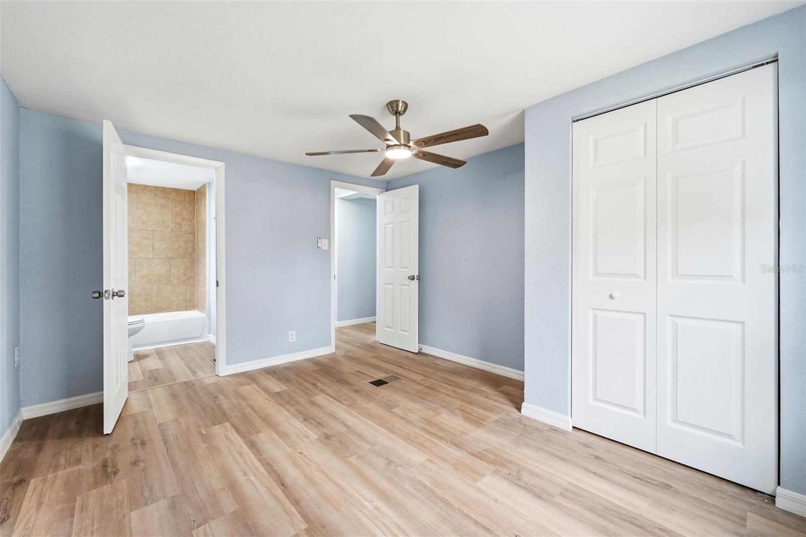 Image 18 of 31 For 6416 Saddletree Drive