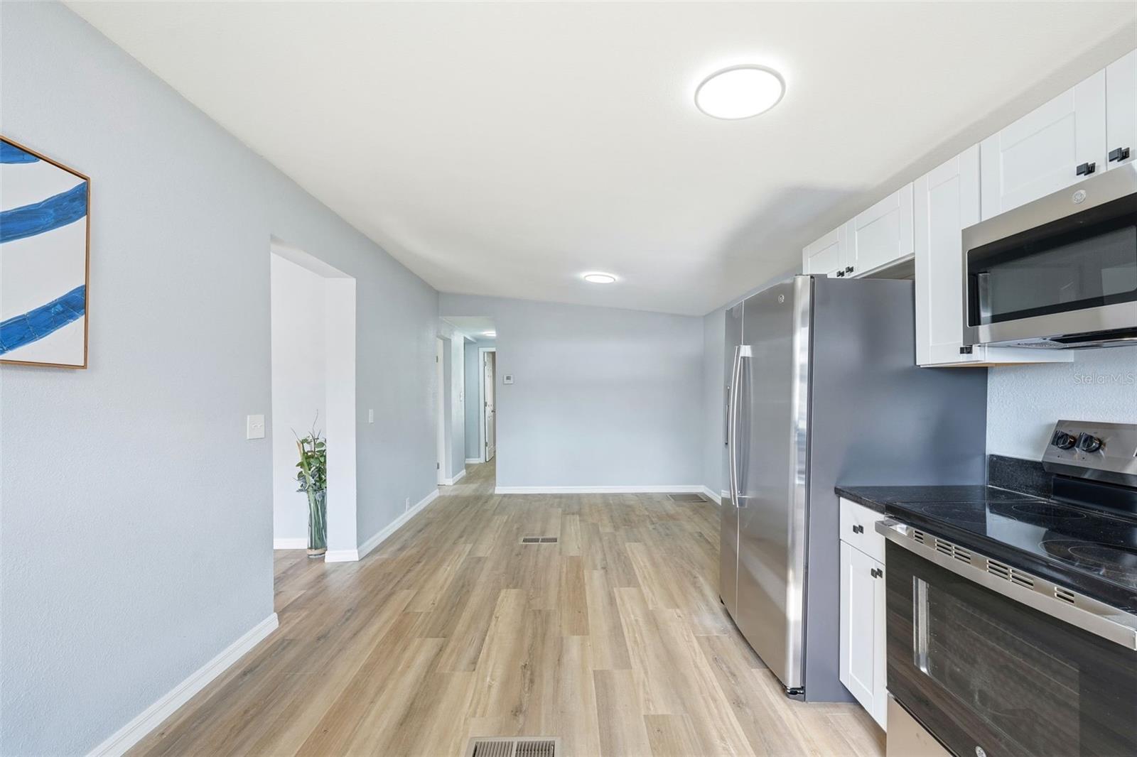 Image 6 of 31 For 6416 Saddletree Drive