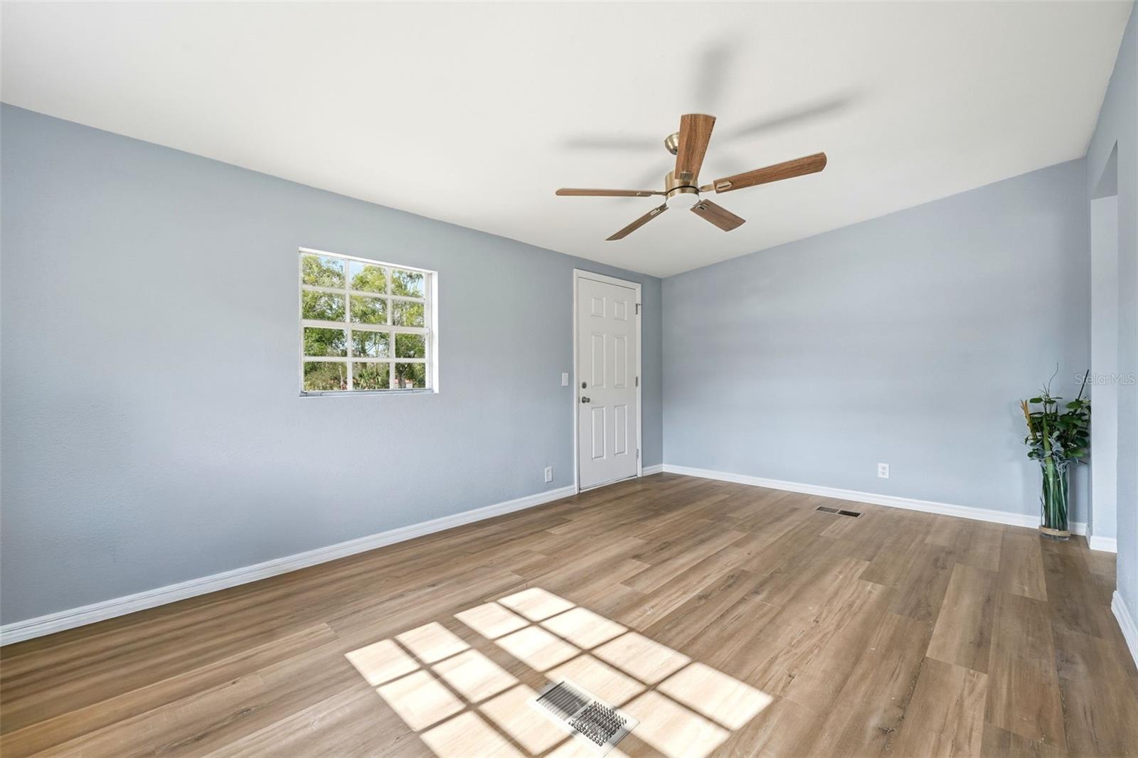 Image 8 of 31 For 6416 Saddletree Drive