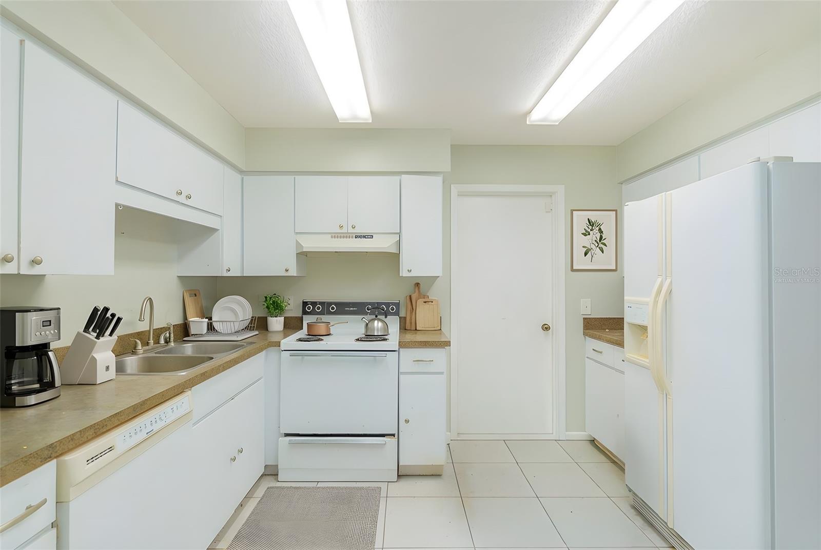 Image 6 of 19 For 24 Buck Circle