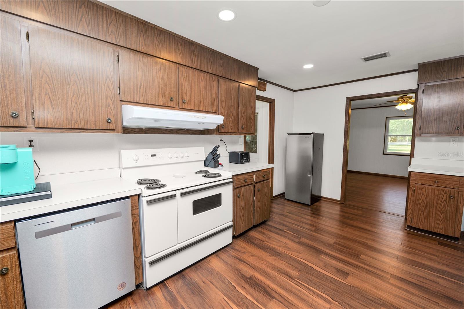 Image 16 of 75 For 4615 Old Polk City Road