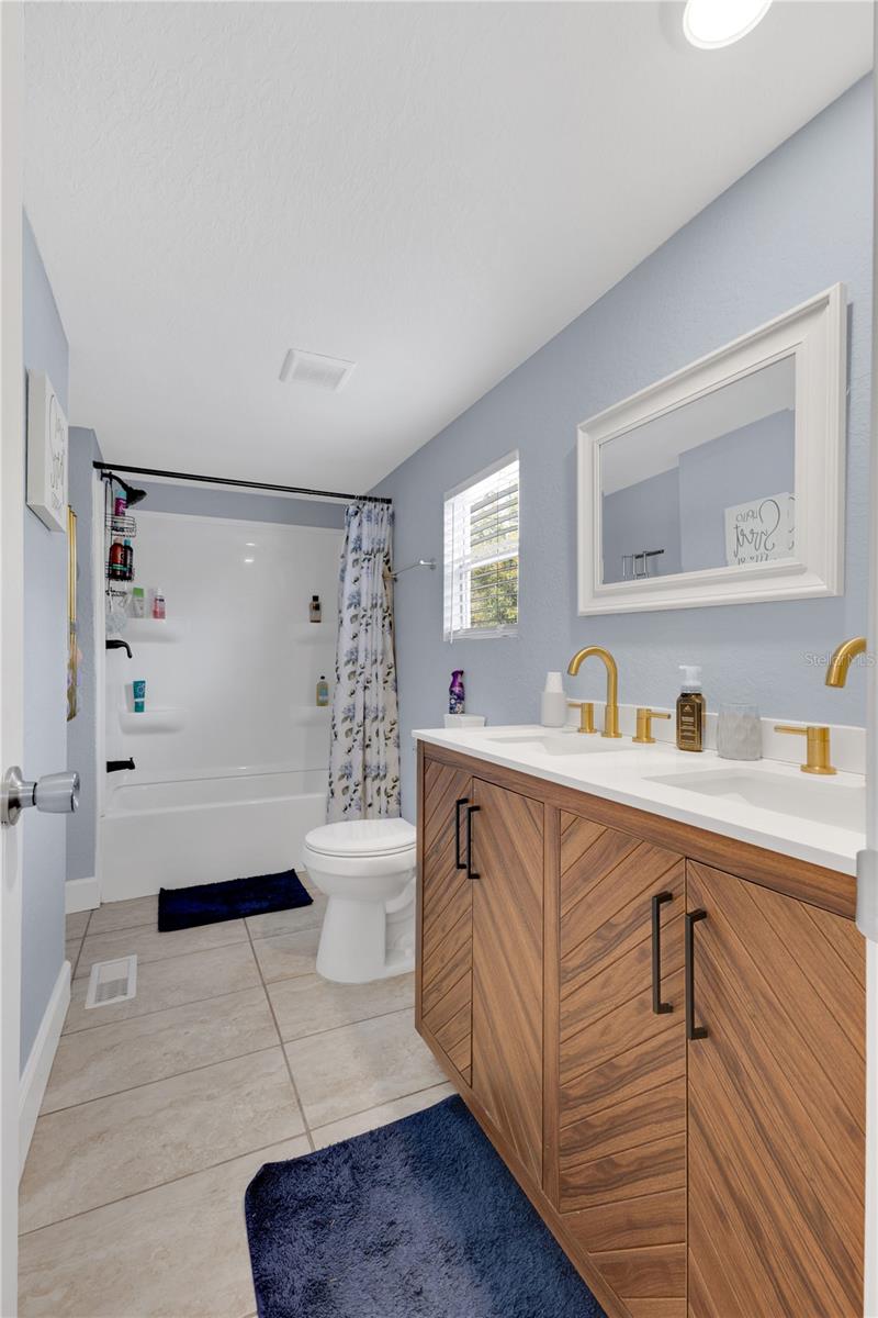 Image 14 of 36 For 10810 Sportsman Trail