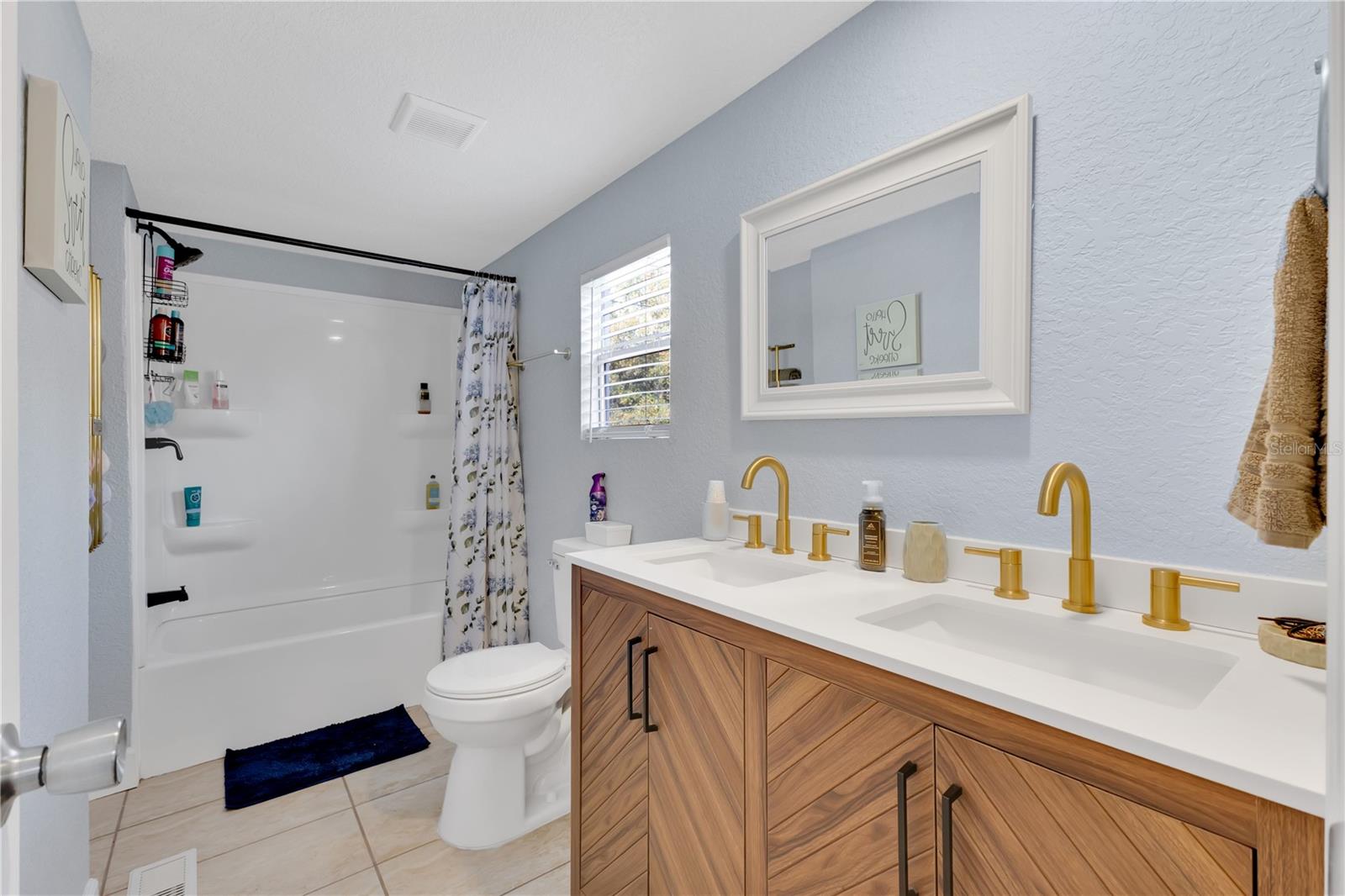 Image 15 of 36 For 10810 Sportsman Trail