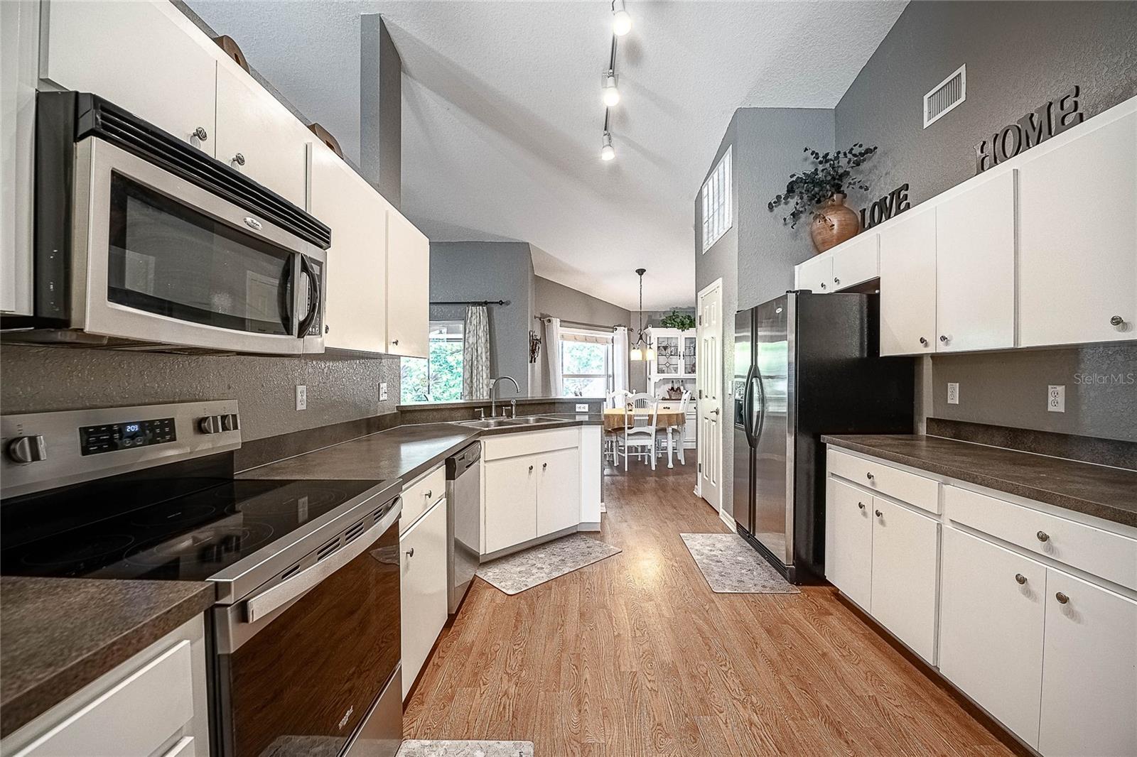 Image 16 of 46 For 5640 Fischer Drive