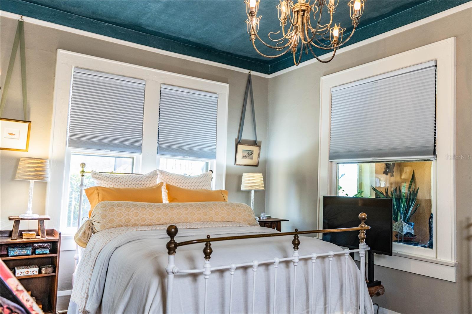 Image 35 of 47 For 218 Patten Heights Street