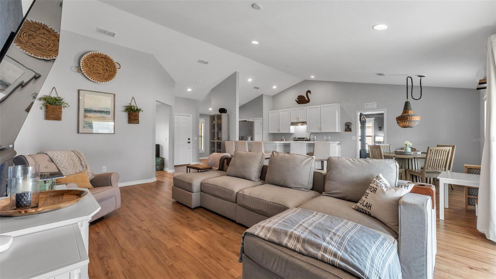 Image 10 of 39 For 2979 Kohen Court