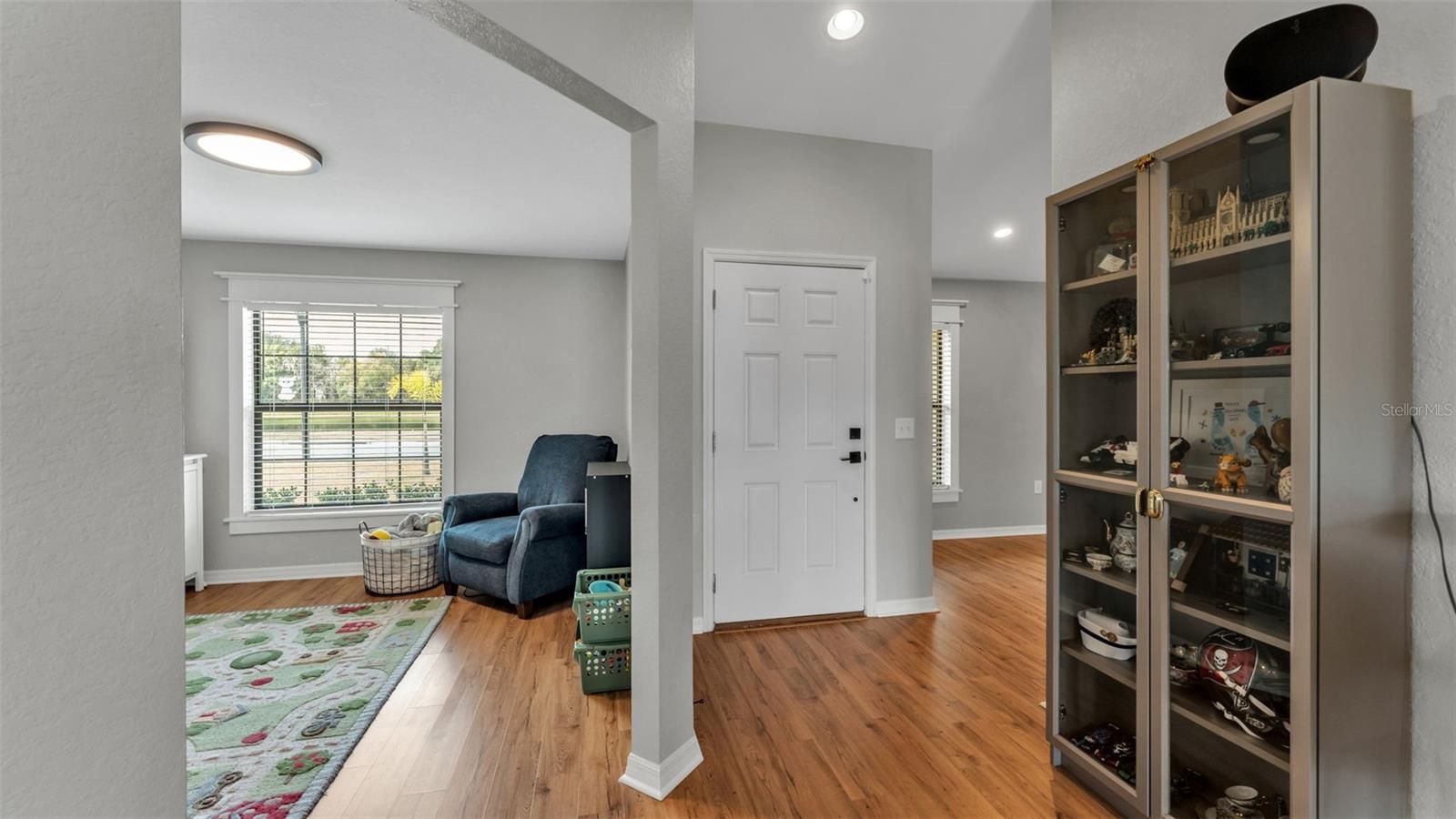 Image 13 of 39 For 2979 Kohen Court